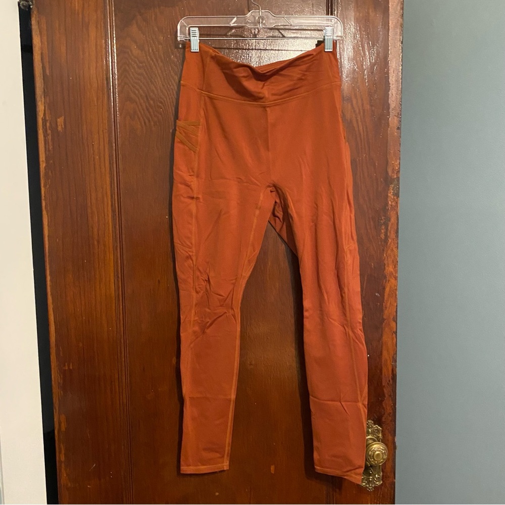 Fabletics Trinity Motion365 High-Waisted Leggings in Burnt Orange 🧡
